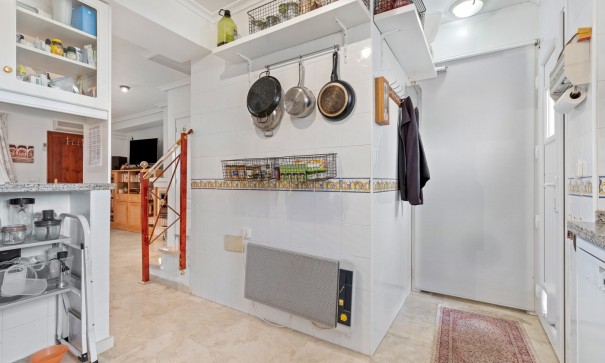 Videresalg - Byhus -
Orihuela Costa - Los Dolses