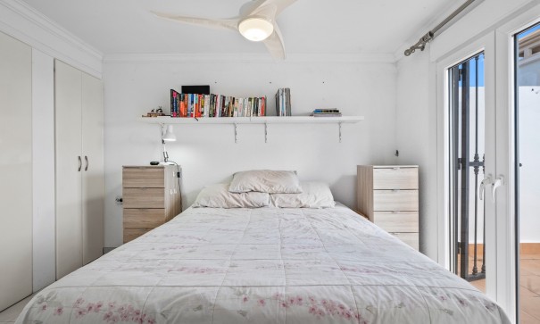 Videresalg - Byhus -
Orihuela Costa - Los Dolses