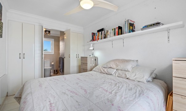 Videresalg - Byhus -
Orihuela Costa - Los Dolses