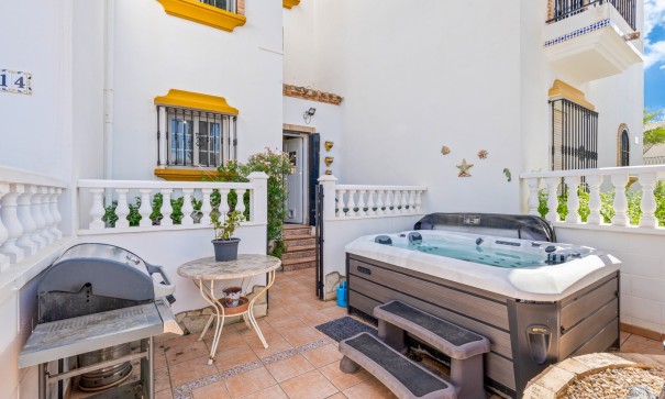 Videresalg - Byhus -
Orihuela Costa - Los Dolses