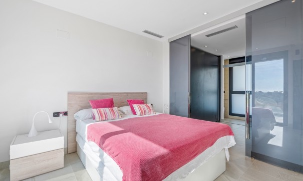 Videresalg - Byhus -
Orihuela Costa - Los Dolses