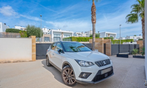 Videresalg - Byhus -
Orihuela Costa - Los Dolses