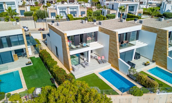 Videresalg - Byhus -
Orihuela Costa - Los Dolses