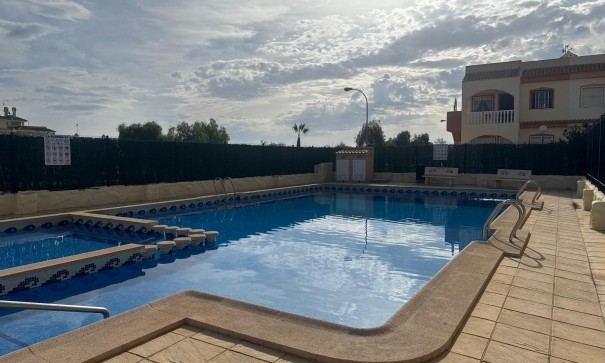 Herverkoop - Apartement Flat -
Orihuela Costa - La Florida
