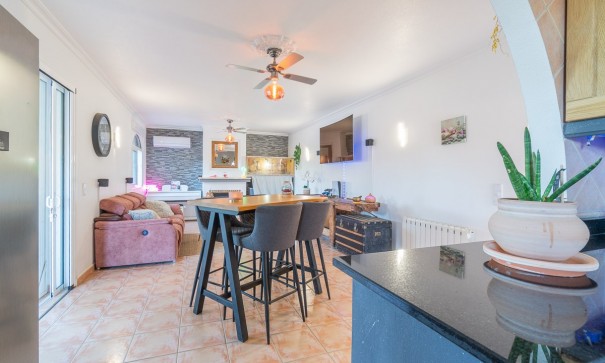 Resale - Freistehende Villa -
San Miguel de Salinas - San Miguel Salinas