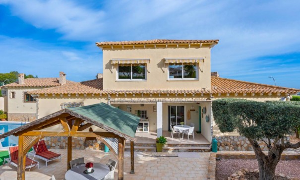 Sprzedaż - Willa wolnostojąca -
Algorfa - Castillo de montemar