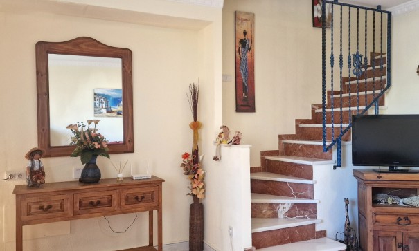 Herverkoop - Stadswoning -
Orihuela Costa