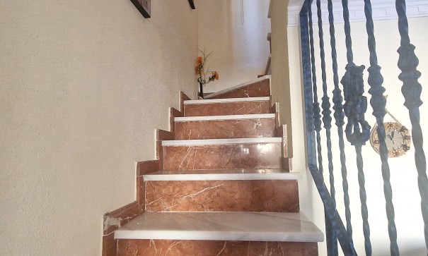 Herverkoop - Stadswoning -
Orihuela Costa