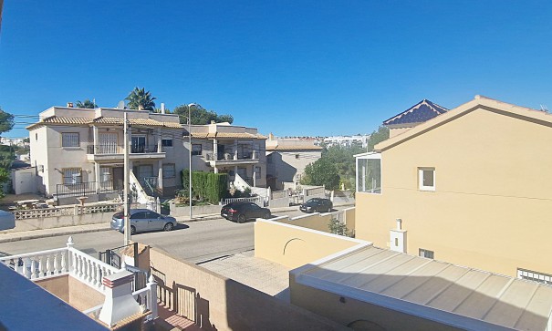 Herverkoop - Stadswoning -
Orihuela Costa