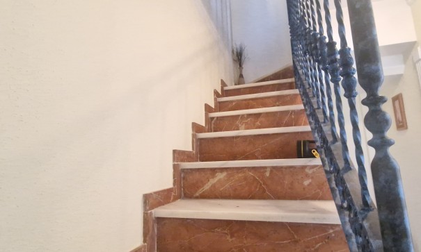 Herverkoop - Stadswoning -
Orihuela Costa