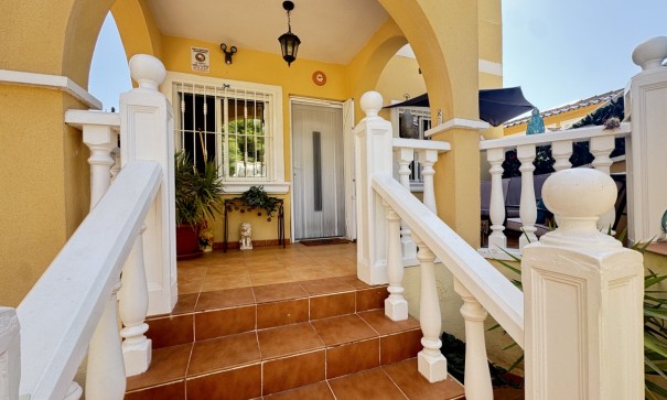 Återförsäljning - Fristående villa -
Villamartín