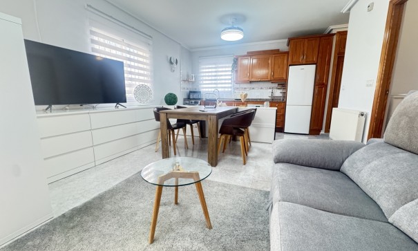 Videresalg - Fritliggende villa -
Villamartín