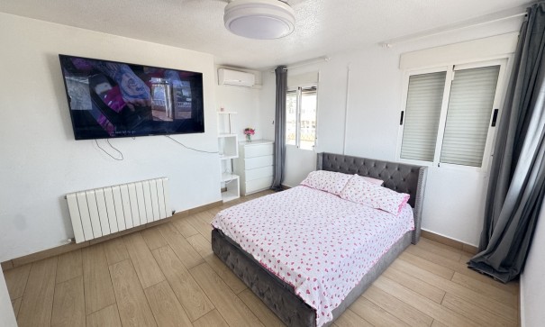 Sale - Detached Villa -
La Florida