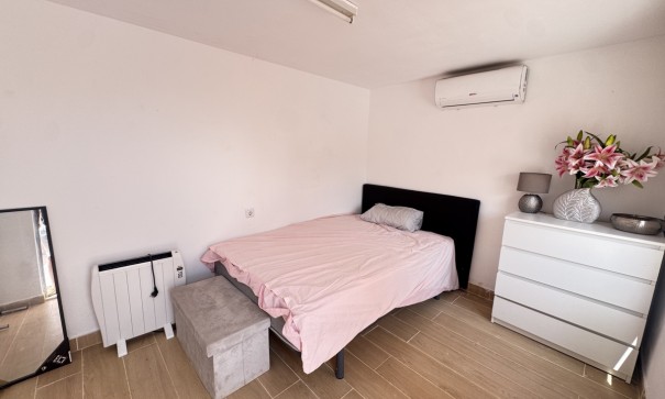 Sale - Detached Villa -
La Florida