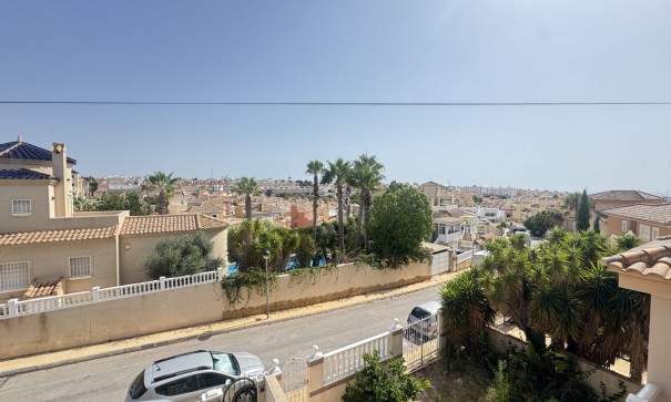 Resale - Freistehende Villa -
Villamartín