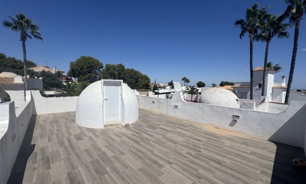 Återförsäljning - Fristående villa -
San Miguel de Salinas - Blue Lagoon