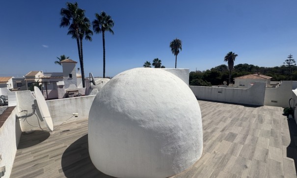 Återförsäljning - Fristående villa -
San Miguel de Salinas - Blue Lagoon