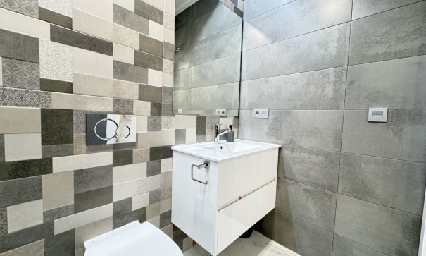 Återförsäljning - Fristående villa -
Villamartín