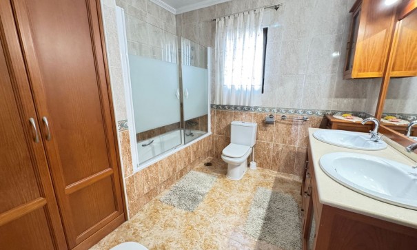 Återförsäljning - Radhus -
San Miguel de Salinas