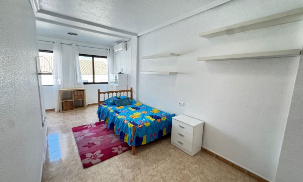 Återförsäljning - Radhus -
San Miguel de Salinas