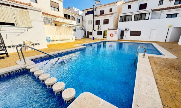 Återförsäljning - Radhus -
San Miguel de Salinas