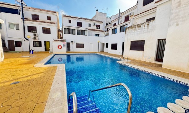 Återförsäljning - Radhus -
San Miguel de Salinas