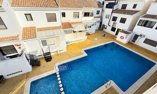 Återförsäljning - Radhus -
San Miguel de Salinas