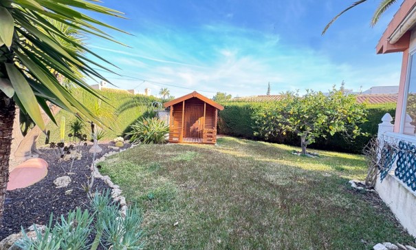 Resale - Freistehende Villa -
Cabo Roig