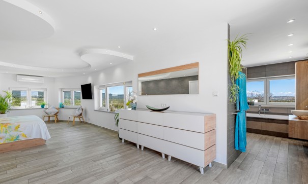 Resale - Freistehende Villa -
Torremendo