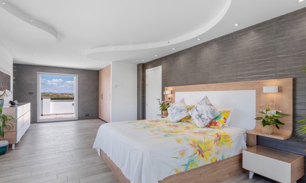 Resale - Freistehende Villa -
Torremendo