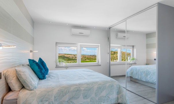 Resale - Freistehende Villa -
Torremendo