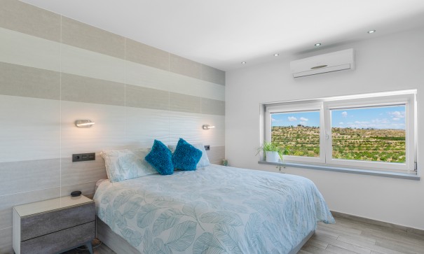 Resale - Freistehende Villa -
Torremendo