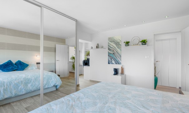 Resale - Freistehende Villa -
Torremendo