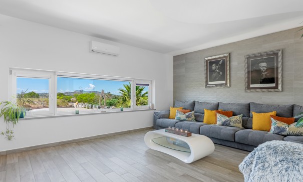 Resale - Freistehende Villa -
Torremendo