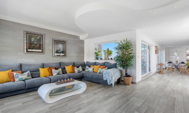 Resale - Freistehende Villa -
Torremendo