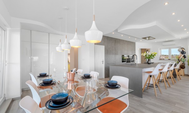 Resale - Freistehende Villa -
Torremendo