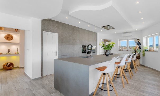 Resale - Freistehende Villa -
Torremendo