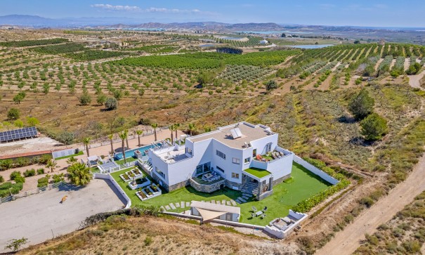 Resale - Freistehende Villa -
Torremendo