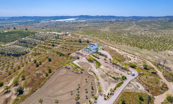 Resale - Freistehende Villa -
Torremendo