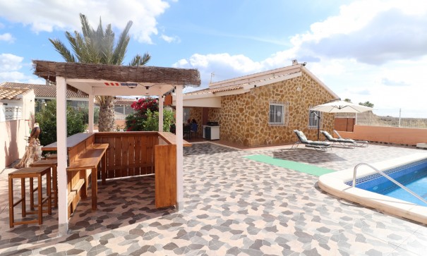 Sprzedaż - Willa wolnostojąca -
Fortuna