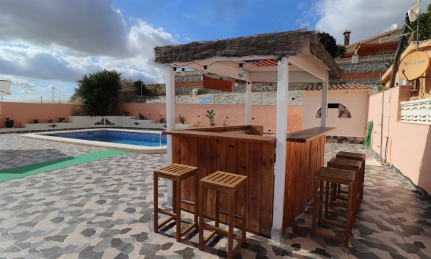 Sprzedaż - Willa wolnostojąca -
Fortuna