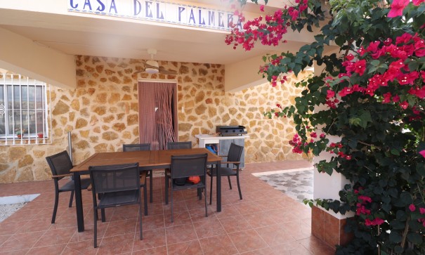 Sprzedaż - Willa wolnostojąca -
Fortuna