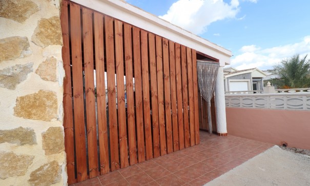 Sprzedaż - Willa wolnostojąca -
Fortuna