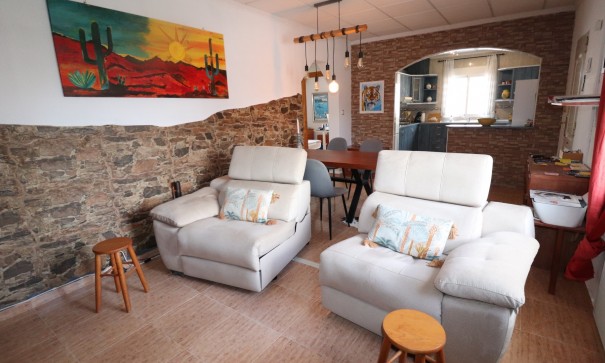 Sprzedaż - Willa wolnostojąca -
Fortuna