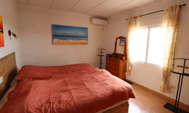 Sprzedaż - Willa wolnostojąca -
Fortuna