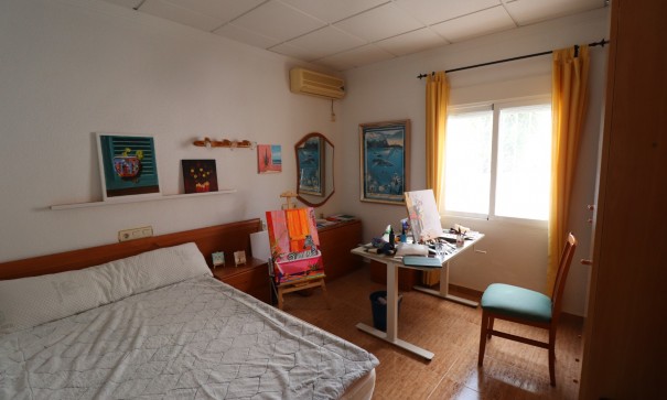 Sprzedaż - Willa wolnostojąca -
Fortuna