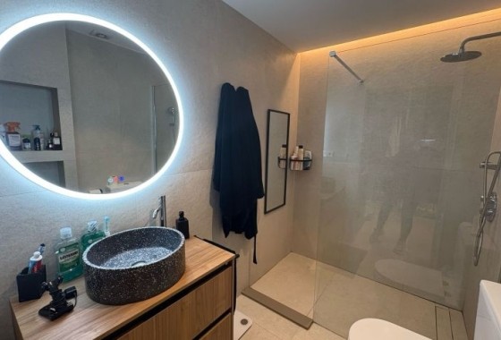 Revente - Appartement -
Elche