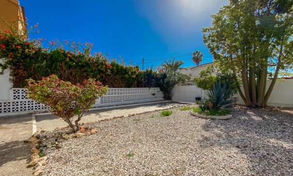 Videresalg - Villa -
Torrevieja - Aguas Nuevas