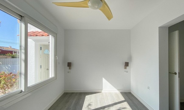 Videresalg - Villa -
Torrevieja - Aguas Nuevas