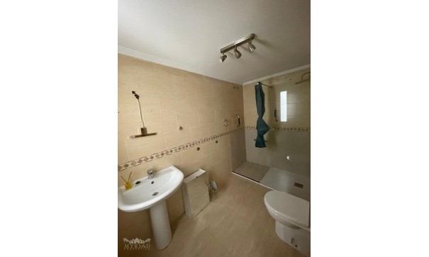 Venta - Apartamento piso -
Pinoso - Pinoso Alicante